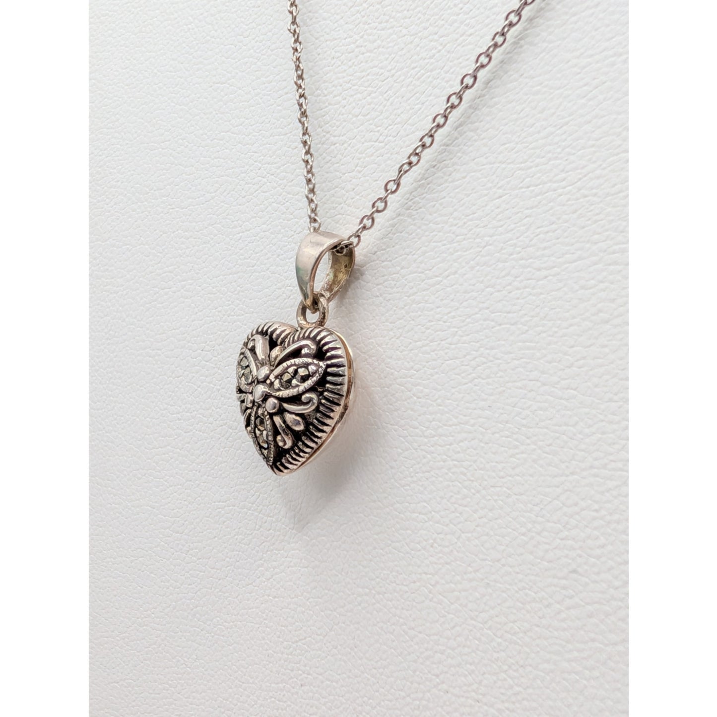 Vtg Silver Tone Cut Out Marcasite Butterfly Heart Locket Pendant Chain Necklace