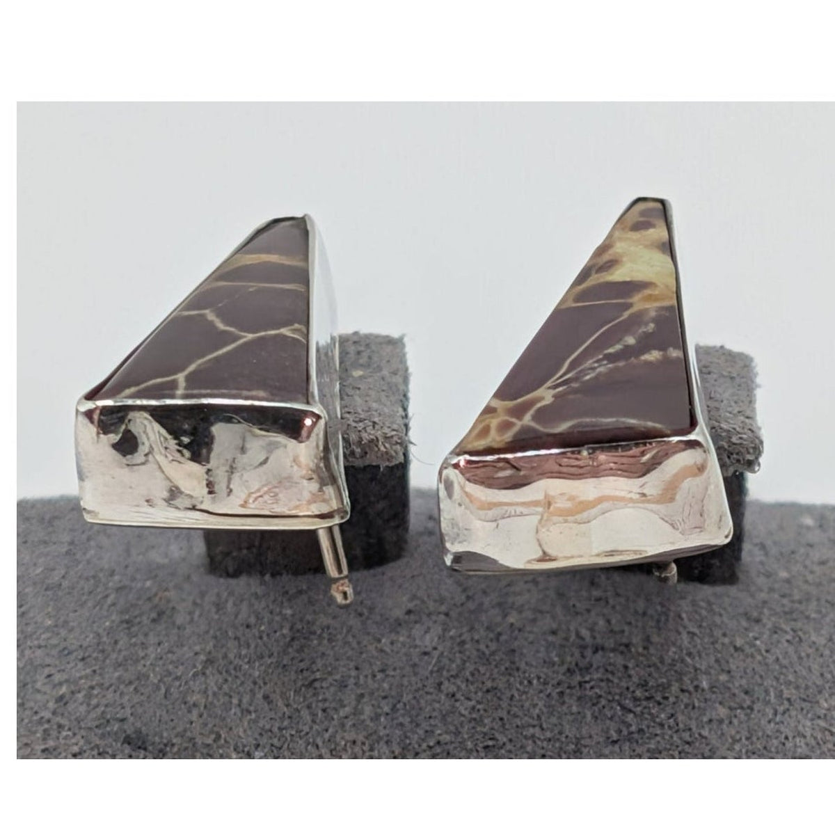 Vtg 925 Sterling Silver Coconut Dusty Purple Hue Jasper Pierced Earrings 5.00g