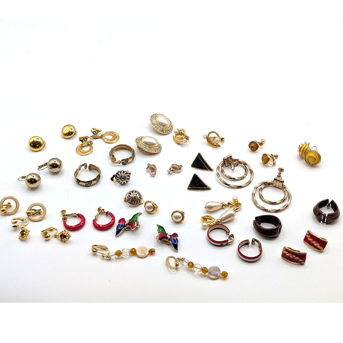 Lot of 22 Pair Vintage Gold Tone Mixed Vibe Clip On Screw Back Earrings