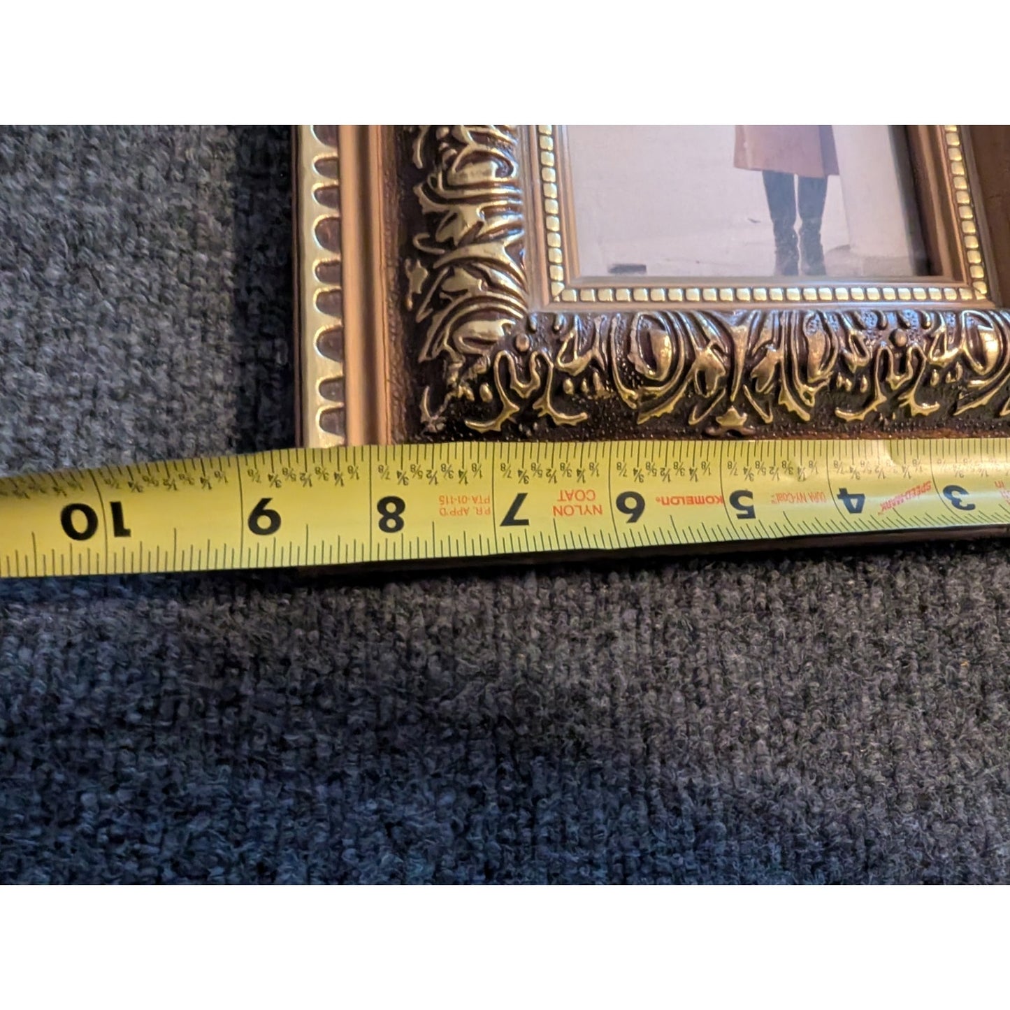 Vintage Ornate Gilt 3D Wood Easel/Wall Hanging Back 4 X 6 Photo Frame