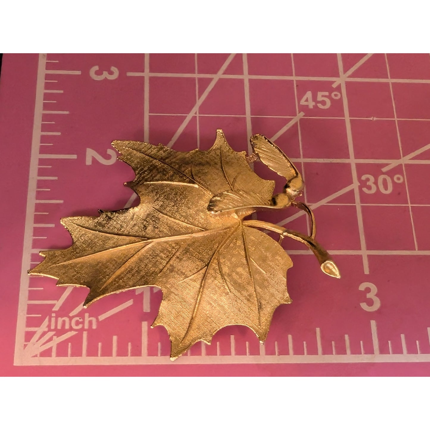 Vintage Signed Lisner Mid Century Brushed Gold Tone Maple Leaf Brooch