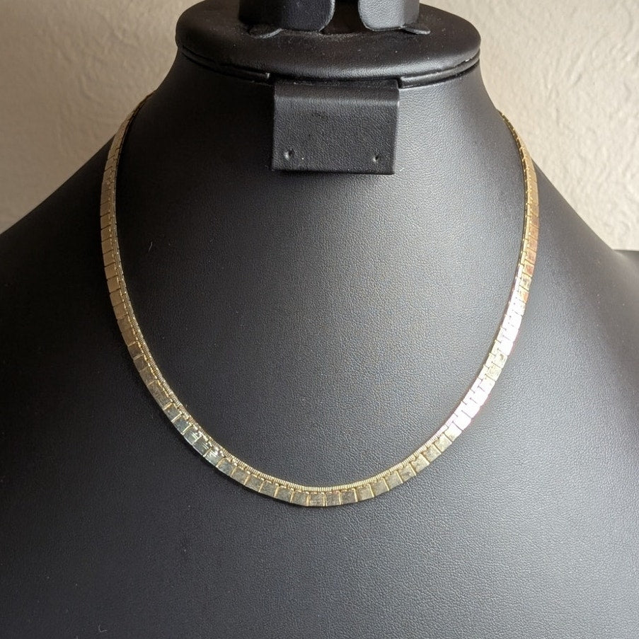 VTG Subtle Gold Tone Egyptian Inspired Link Chain Necklace W/ Fold Over Clasp