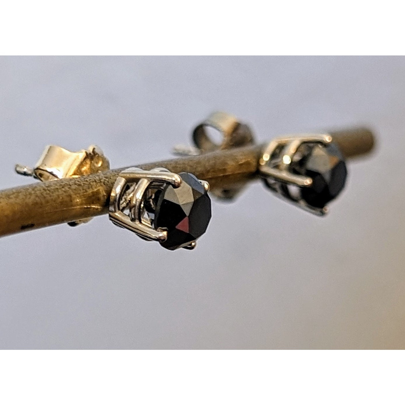 14k White Gold 4-Prong Basket Round Black Diamond Stud Earrings