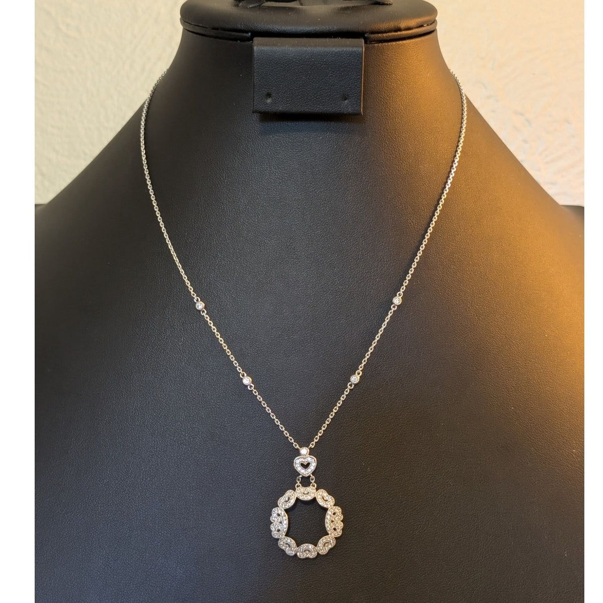 Vintage Sparkling CZ Heart Wreath 925 Sterling Silver 18" Necklace