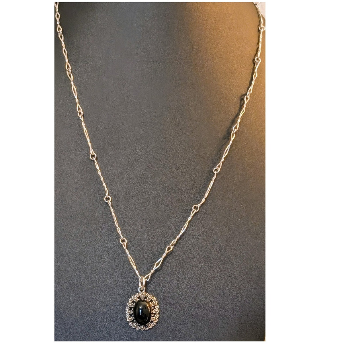 VTG 925 Black Stone Marcasite Flower Pendant on 925 Israel Fancy Chain Necklace