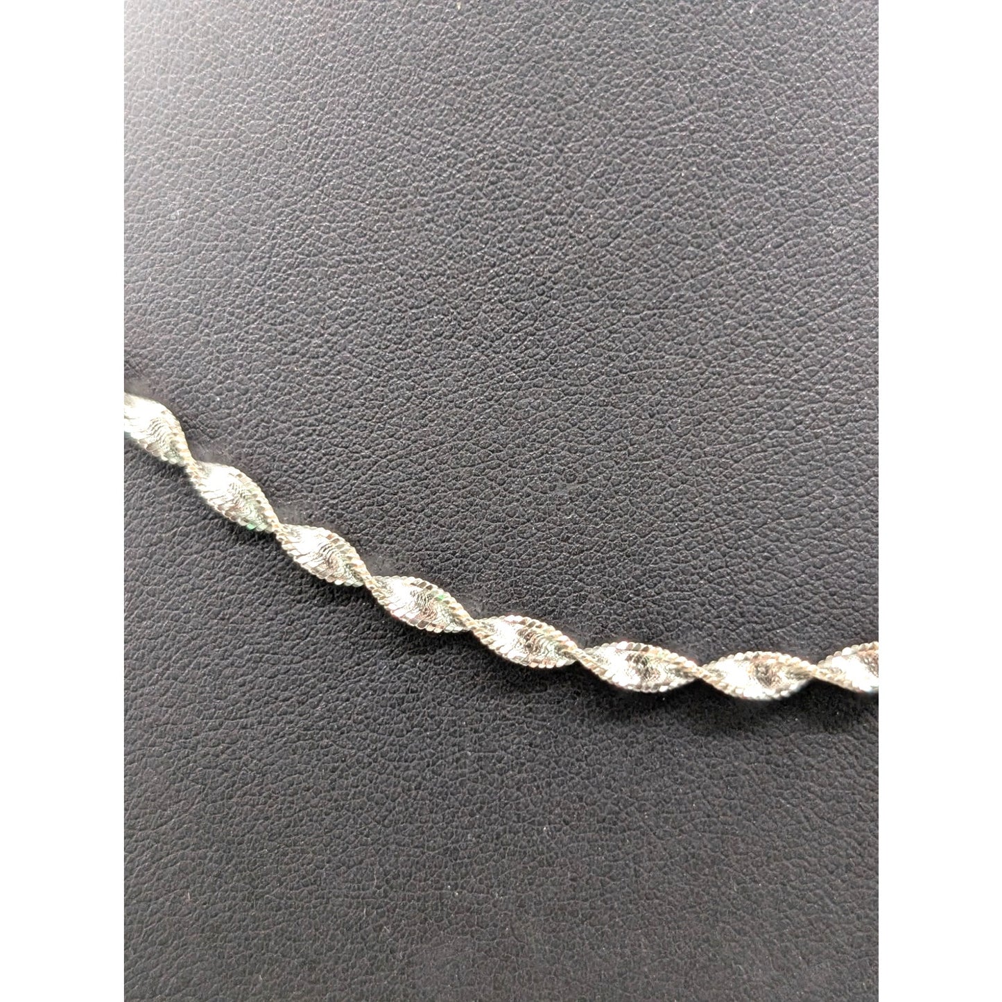 925 Sterling Silver Diamond Cut Twisted 18" Chain Necklace