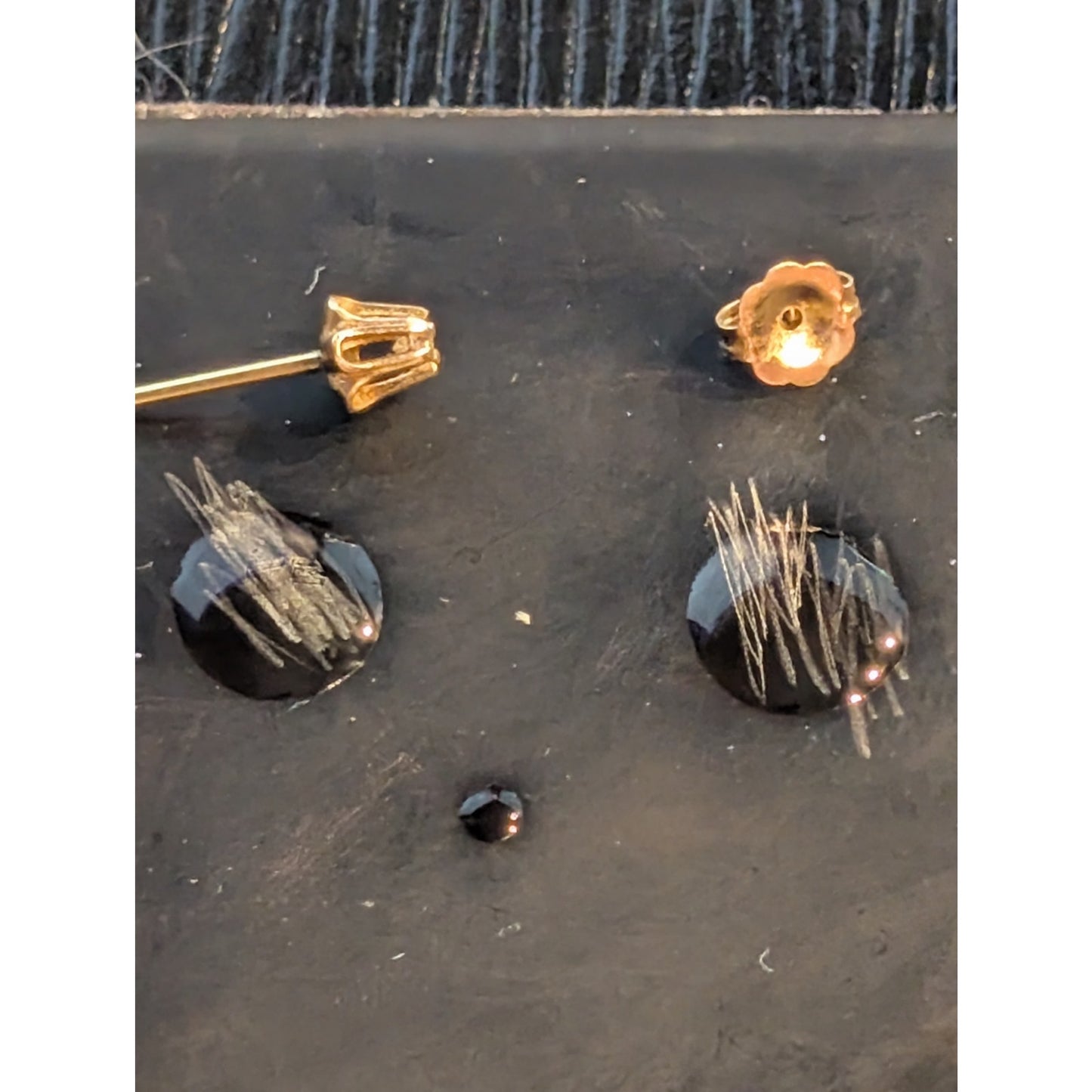 14k Vtg Tested Diamond Stud Earrings W/ Removable Purple Carved Flower Jacket