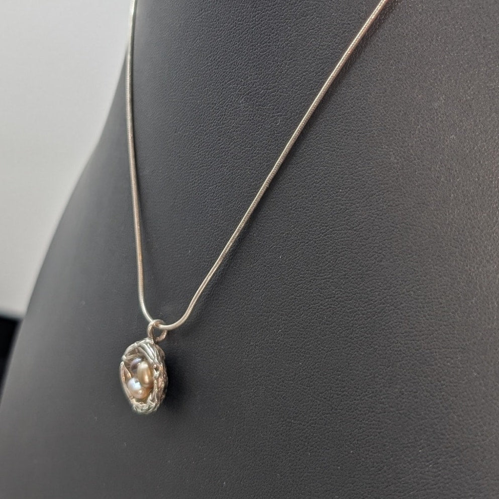 Vintage 925 Sterling Silver Bird's Next Pearl Eggs Pendant Snake Chain Necklace