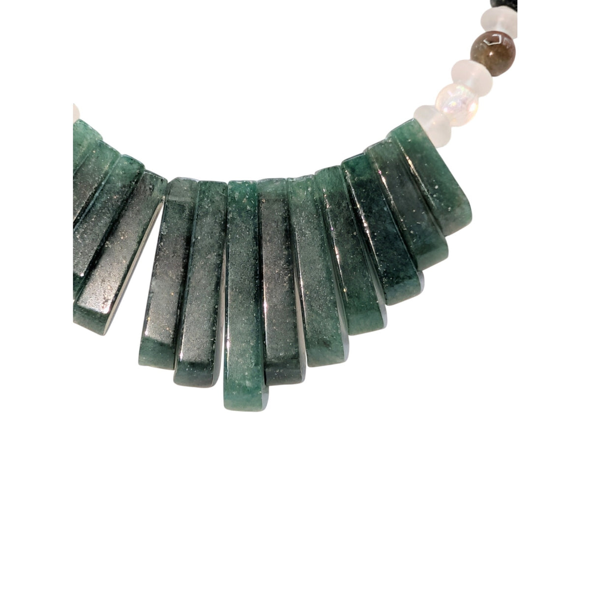 Green & White Stone Bead Graduated Green Stone Fan Bead 18" Necklace