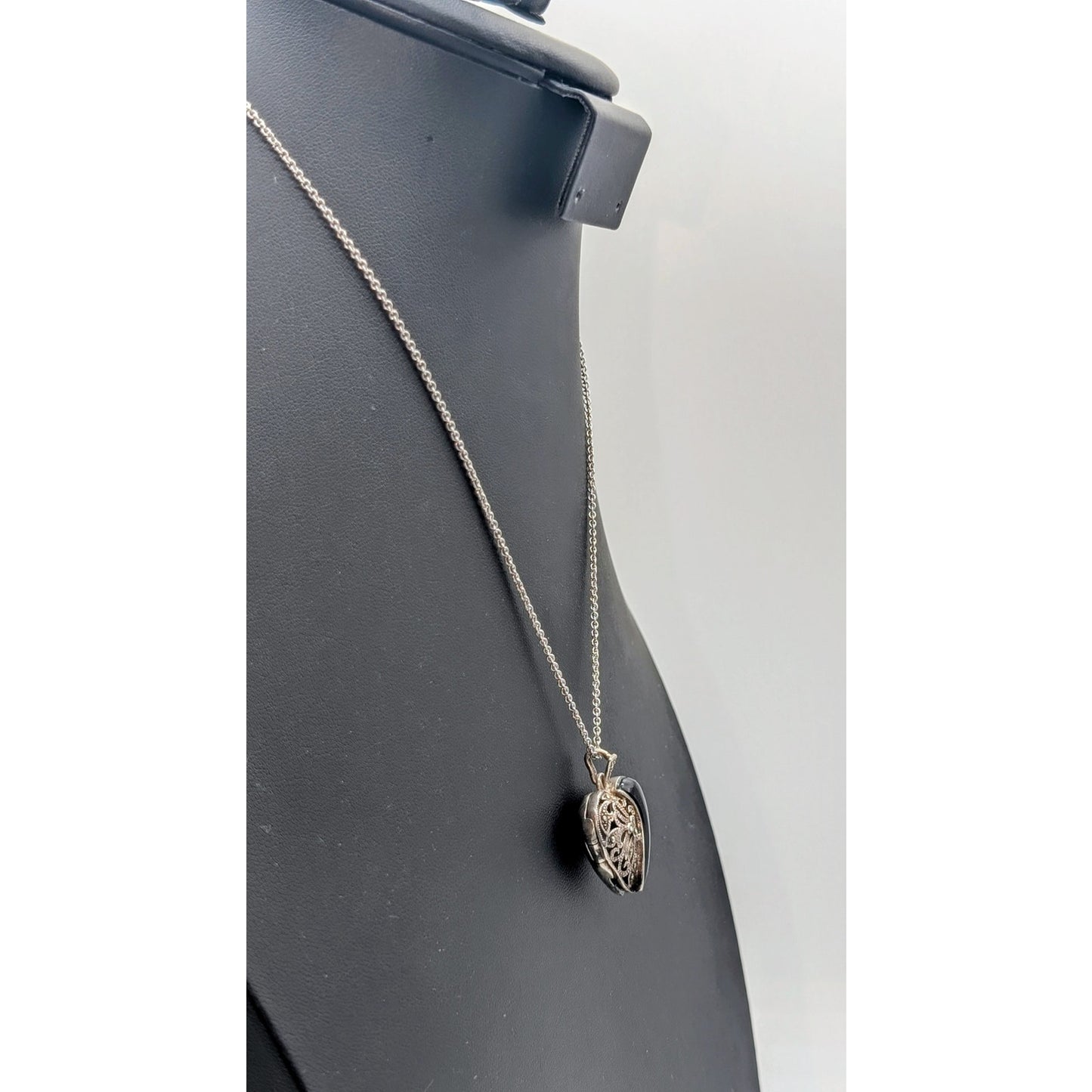 VTG 925 Sterling Marcasite Onyx Filigree Heart Locket 18" Chain Necklace 13.78g