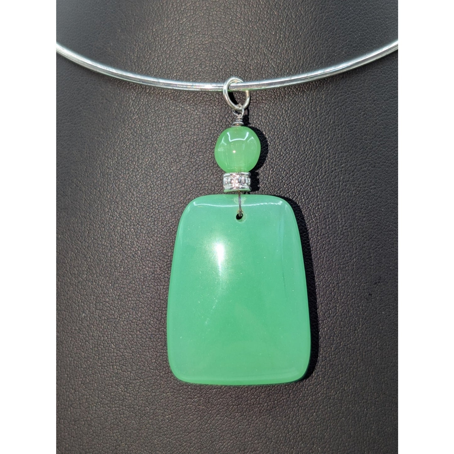 Vintage Silver Tone Wire Hook Clasp W/ Green Glass Pendant Choker Necklace