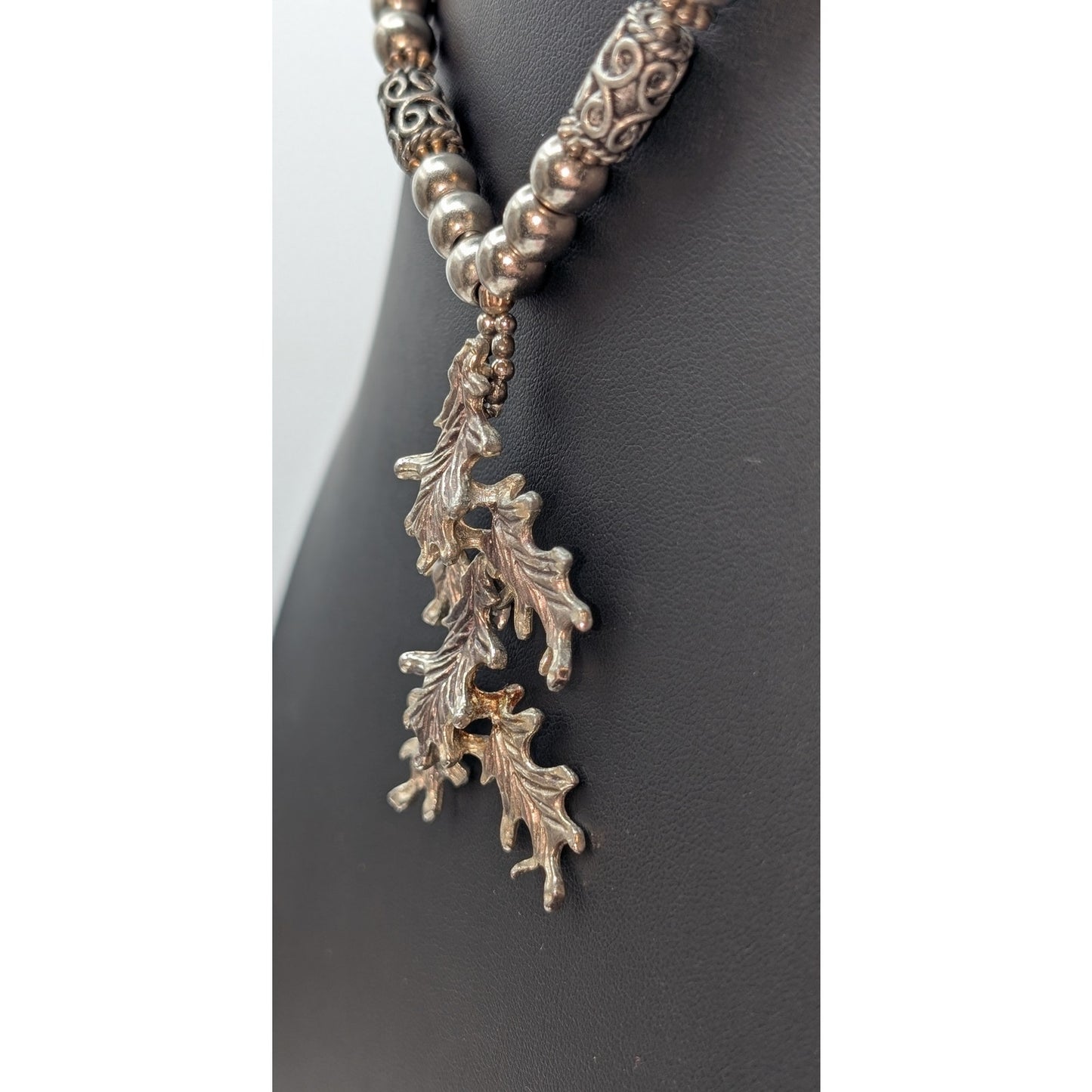 Vintage Silver Tone Bali Bead Layered Leaf Pendant Necklace W/ Hook Clasp