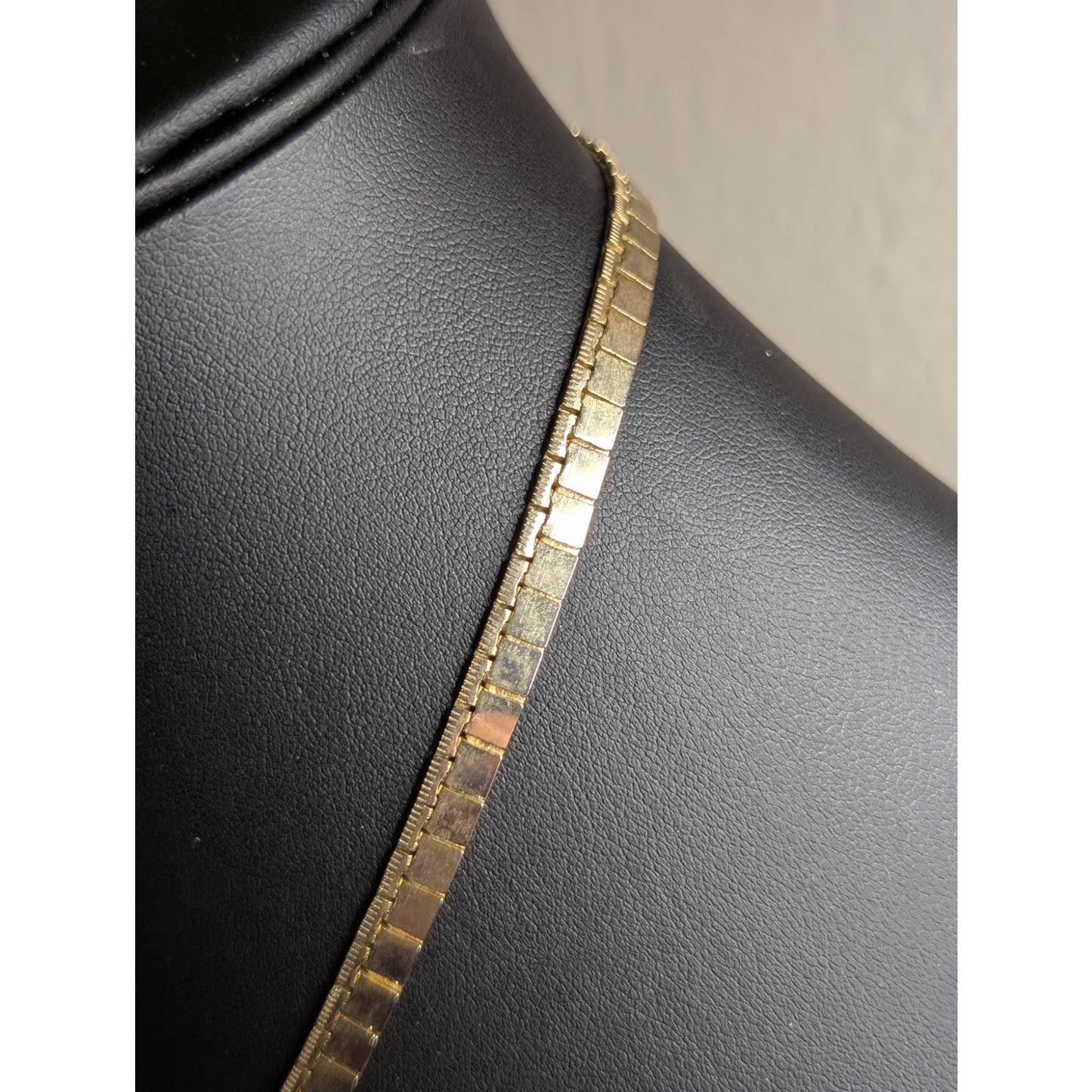 VTG Subtle Gold Tone Egyptian Inspired Link Chain Necklace W/ Fold Over Clasp
