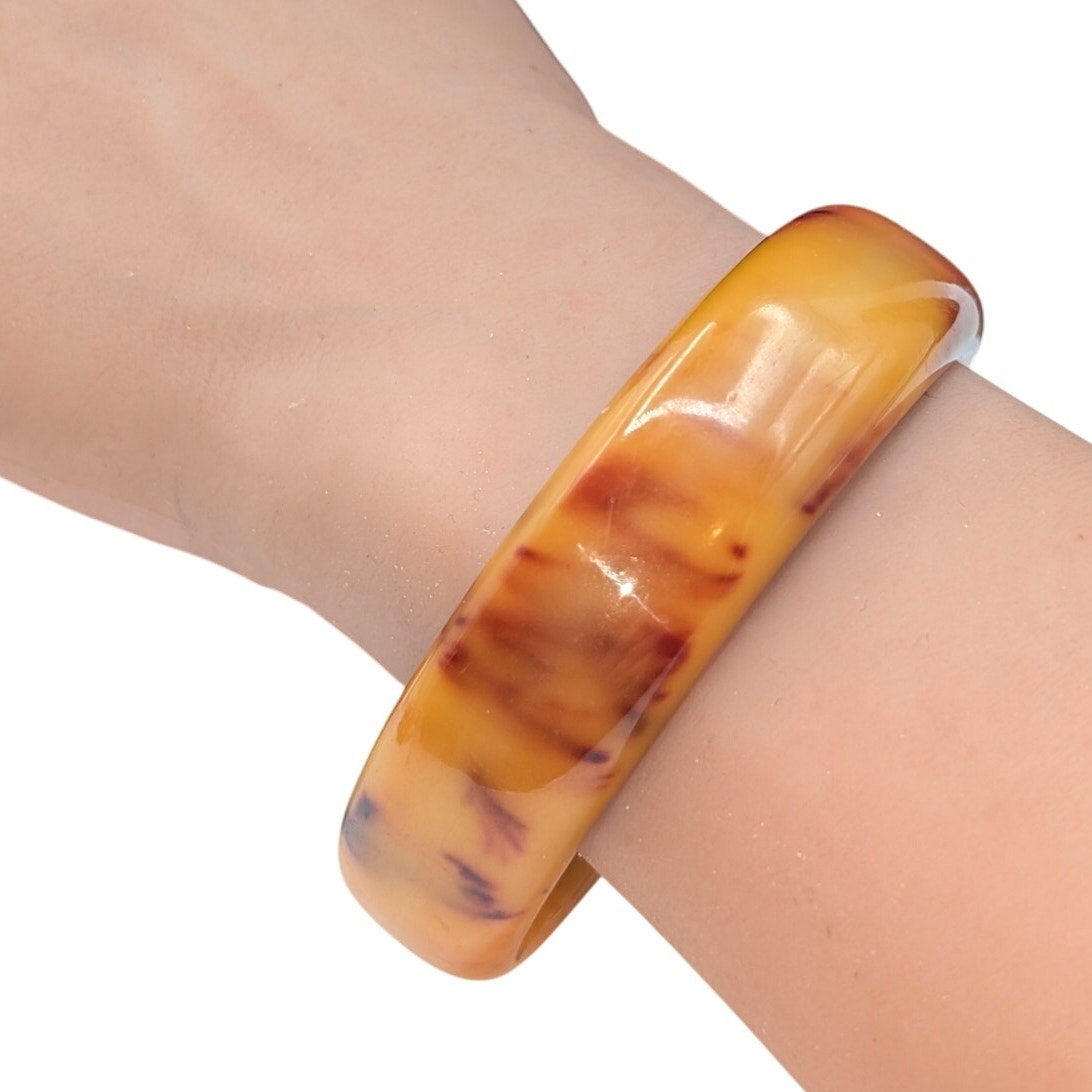 Vintage 70s Bakelite Marbleized End of Day Butterscotch Swirl Bangle Bracelet
