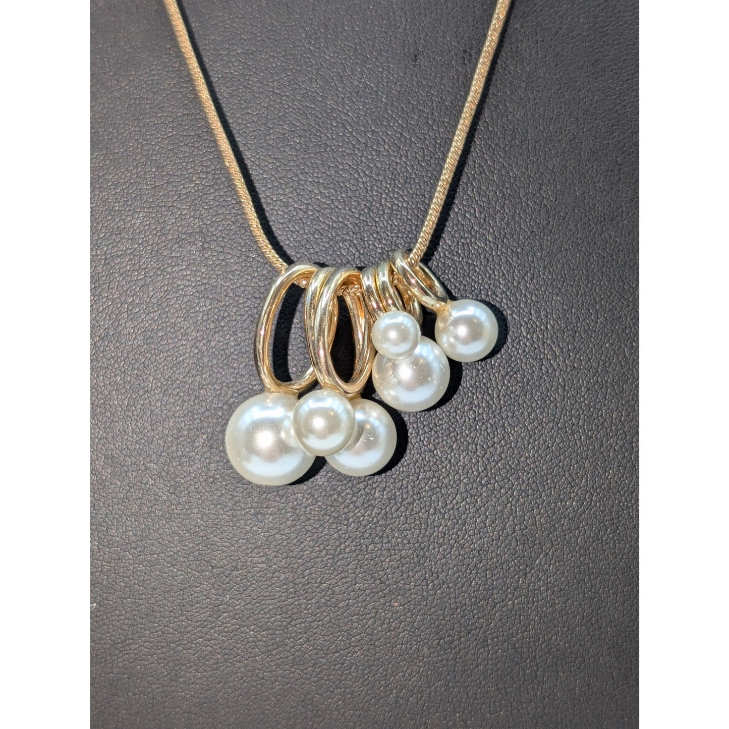 Banana Republic Gold Tone Long Chain Pearl Ring Charm 22" Necklace