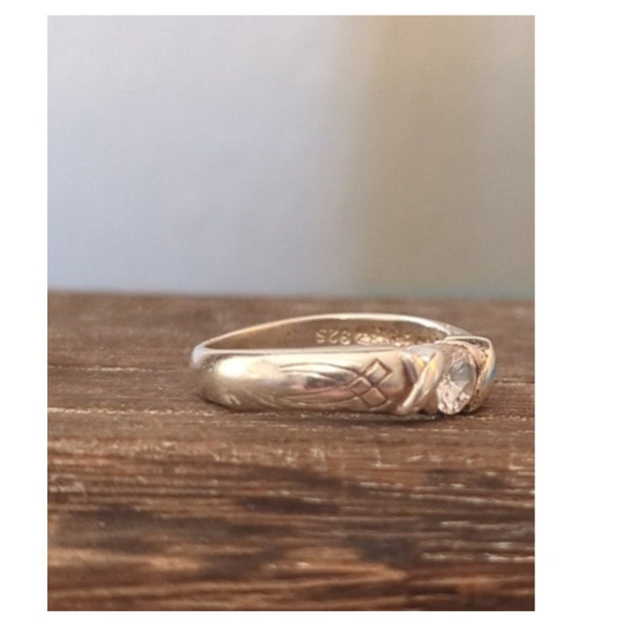 Marked 925 Sterling CZ Etched Ring Size 5 3/4--6