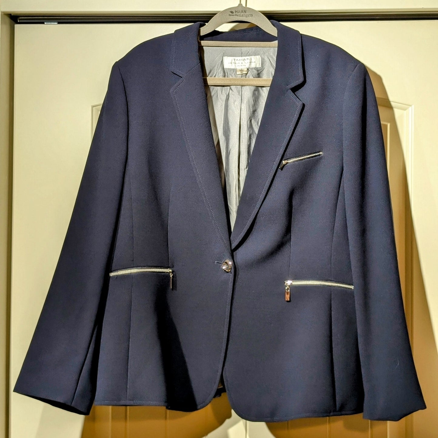 Tahari Arthur S. Levine Petite Navy Silver Zip Pocket Button Lined Blazer Sz 16P
