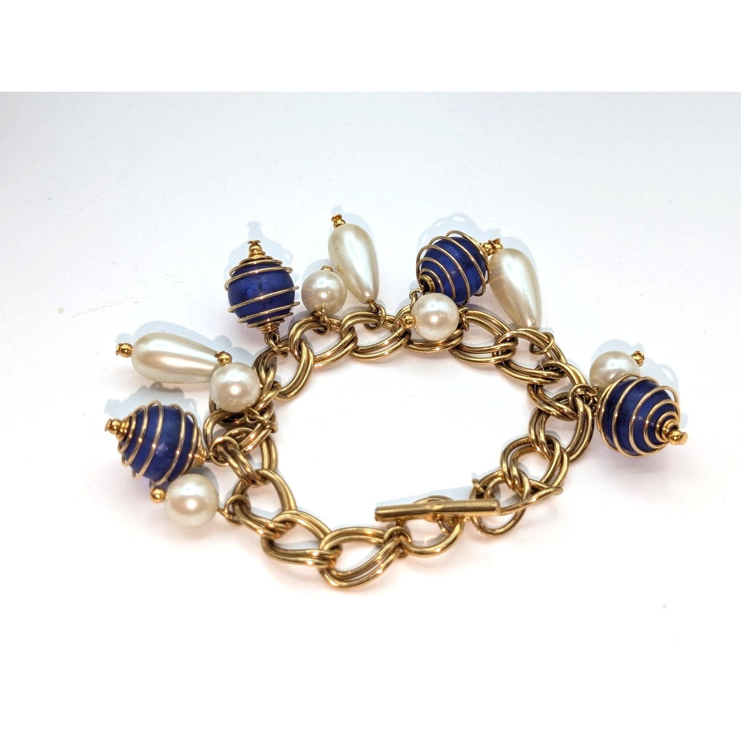 VTG Blue Cage Bead Faux Pearl Charm Gold Tone Chain Link Toggle Clasp Bracelet