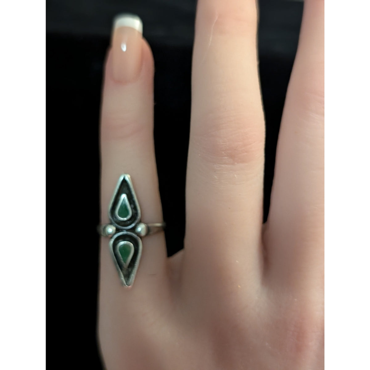 Vintage Sterling Two Green Bezel Set Teardrop Stones Elongated Stone Ring Sz 3.5
