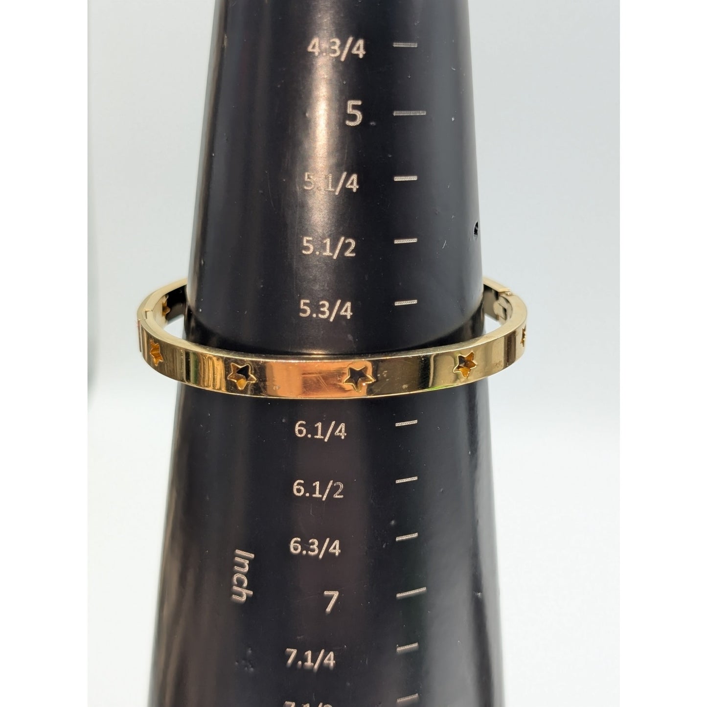Gold Tone Cut Out Star Oval Bangle Bracelet
