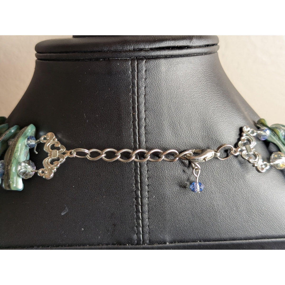 Green Shell AB Faceted Glass Crystal Bead Silver Tone Collar 16"-18" Necklace