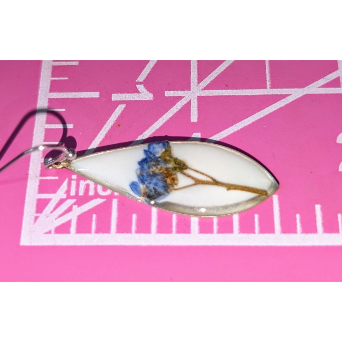 VTG Tiny Forget-Me-Not White Ceramic Teardrop Dangle Ear Wire Earrings