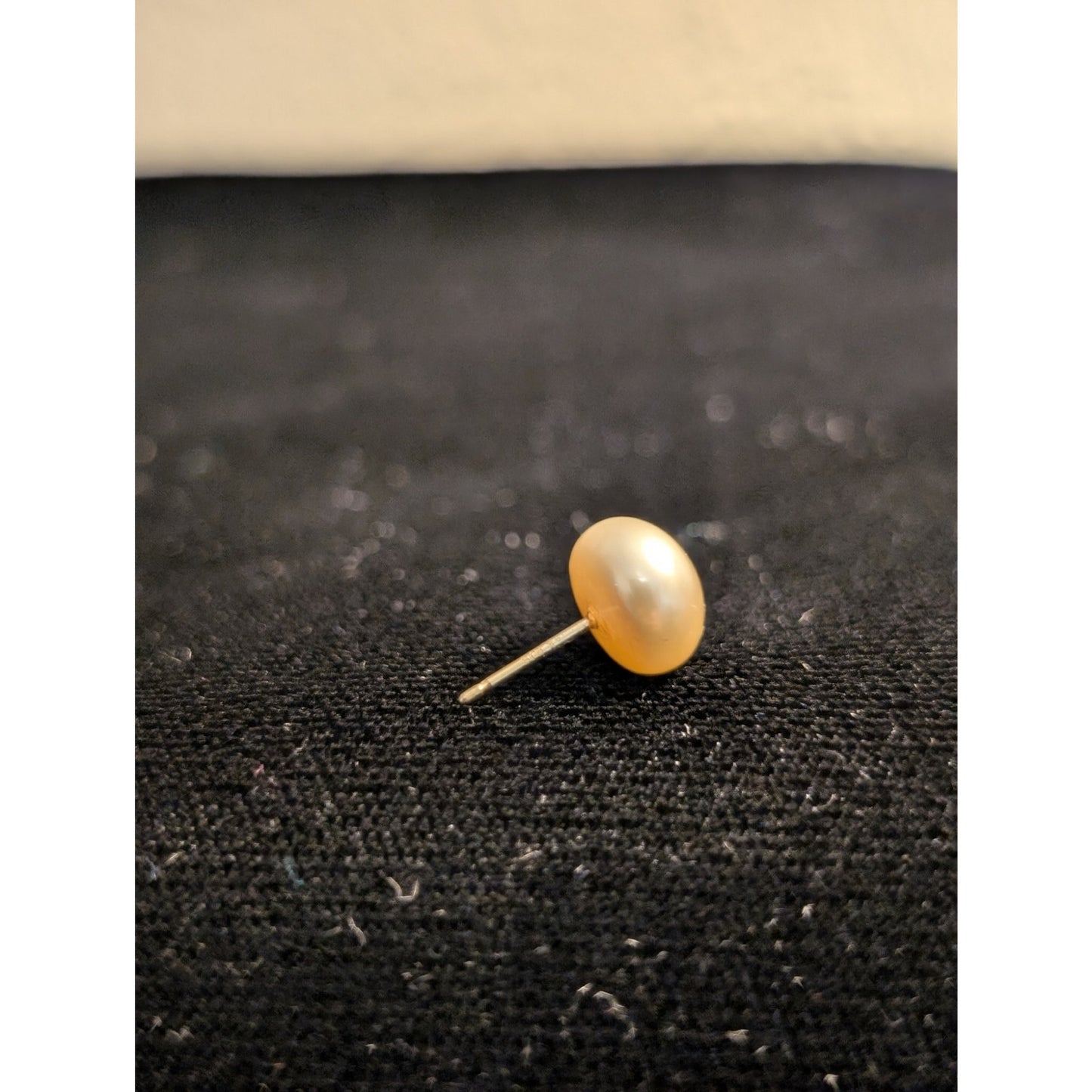 Marked PJS 14K Yellow Gold White Button Freshwater Cultured Pearl Post Earrings