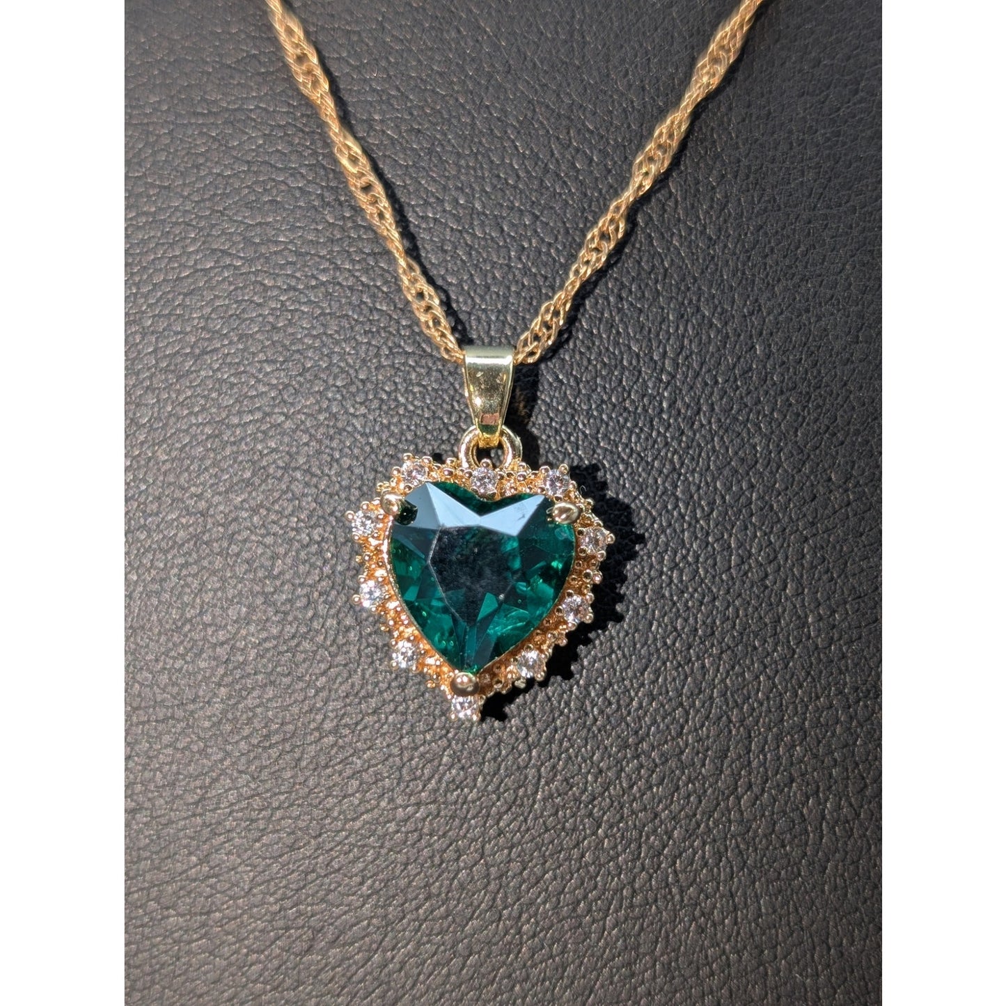 Emerald Green Glass Heart Gold Plated Gold Tone Pendant Chain 18" Necklace