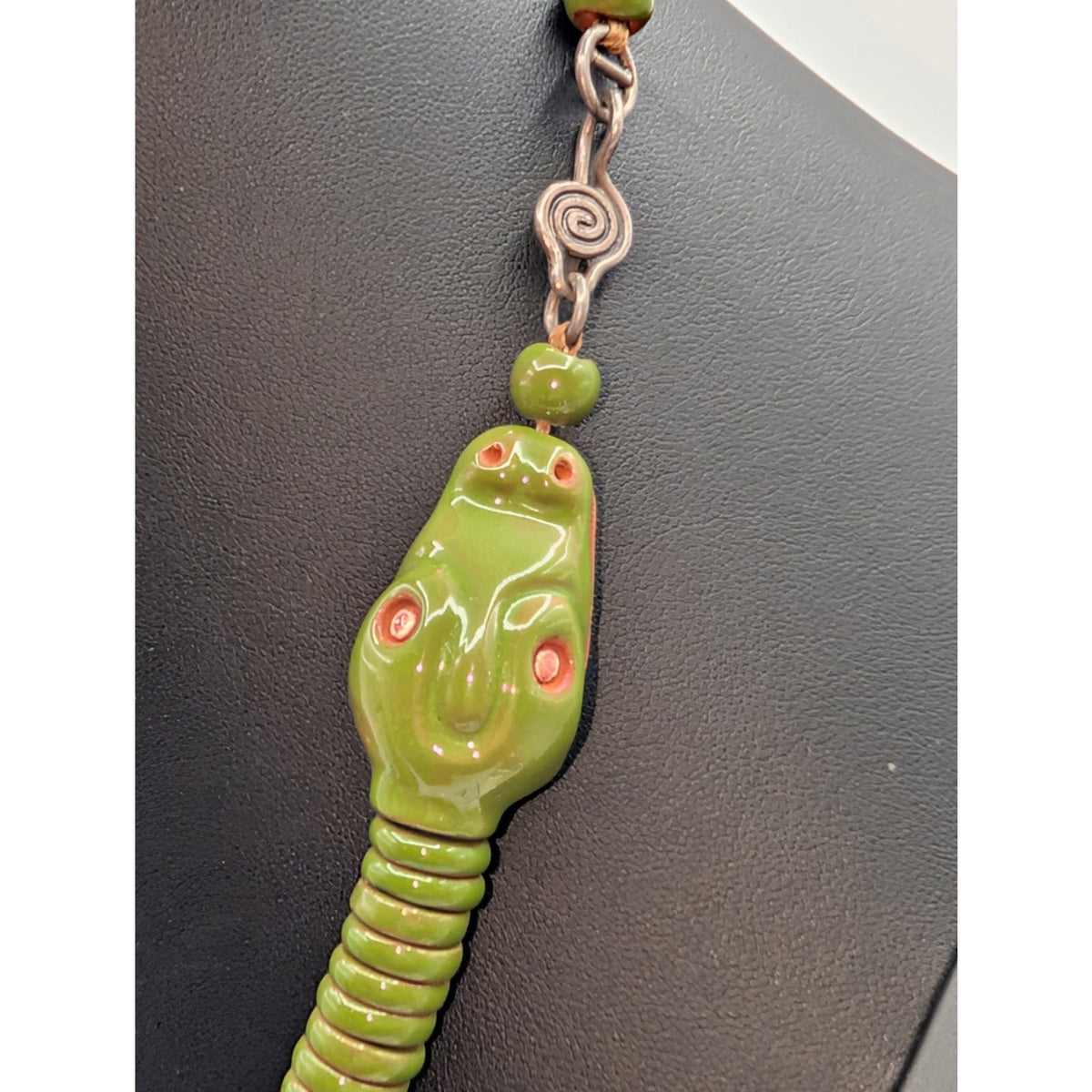 Vintage Olive Green Resin Graduated Rondelle Bead Carved Snake Head Necklace