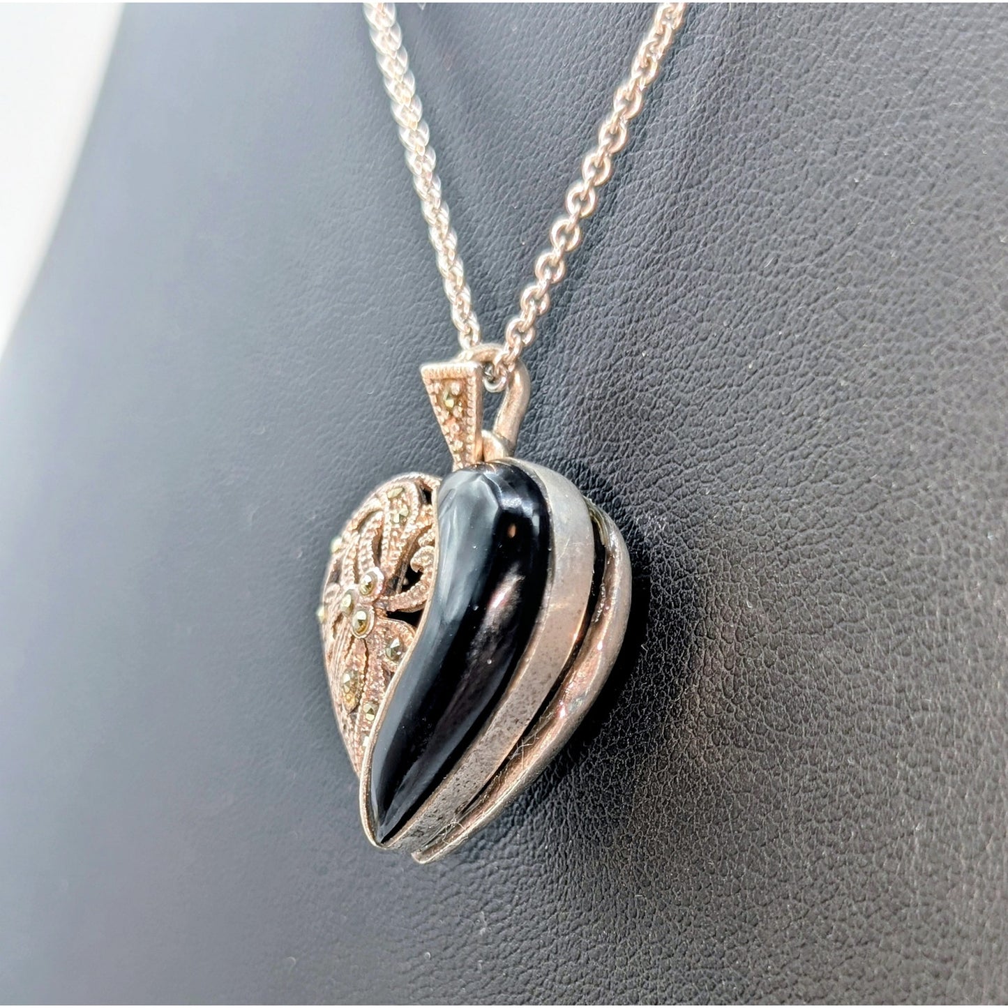 VTG 925 Sterling Marcasite Onyx Filigree Heart Locket 18" Chain Necklace 13.78g