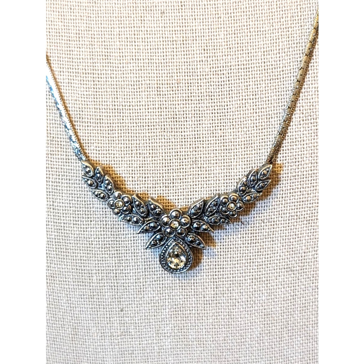 Avon Art Deco Style Silver Plated Metal Marcasite Stone Floral Choker Necklace