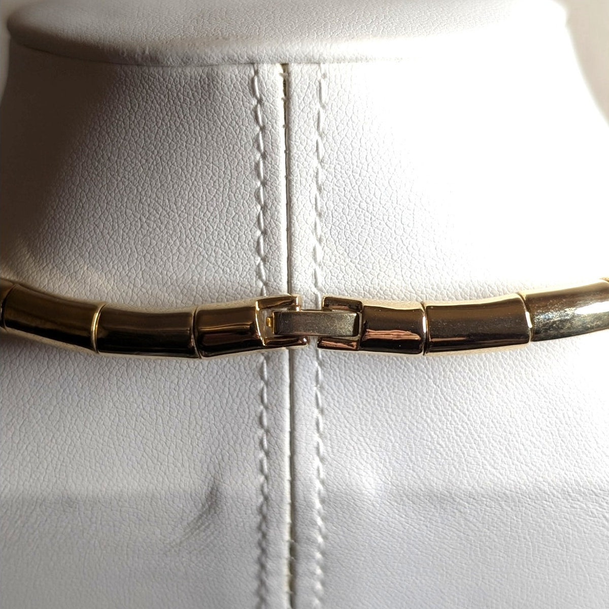 Vintage CZ 'V' Gold Tone Collar Fold Over Clasp 11" Collar Necklace