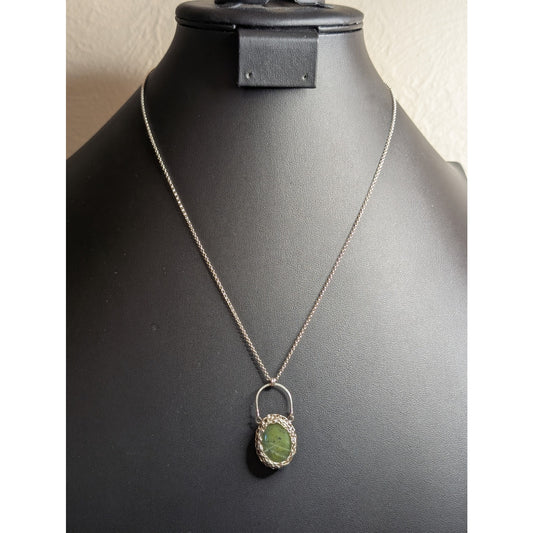 Precious Meshes Artisan Hand Crocheted Sterling Wire Stone Pendant Necklace