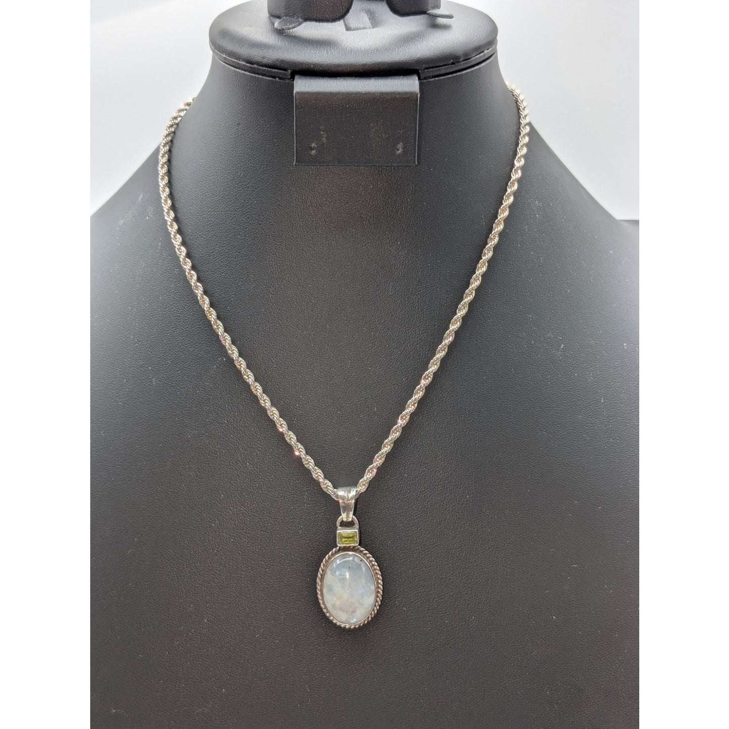 Vintage Sterling Silver 925 Moon Stone & Peridot Pendant Rope Chain 18" Necklace