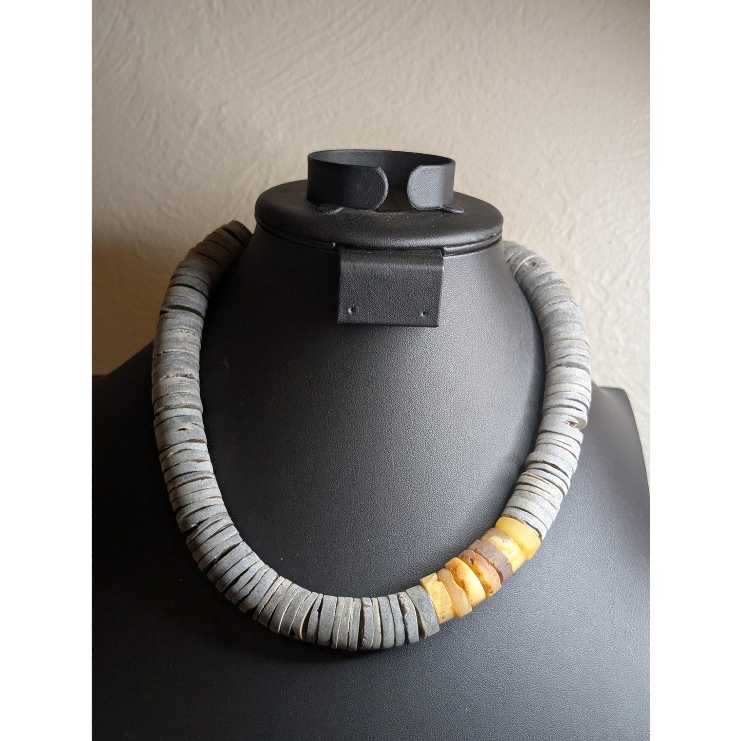 Bernsteinkette Muschel Amber Butterscotch Shell Gray Disk Bead Wire Necklace