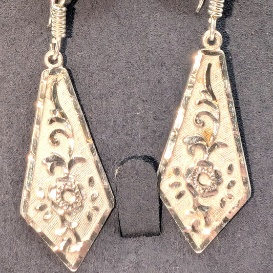 Vintage Taxco 925 Sterling Silver Floral Embossed/Raised  Kite Dangle Earrings