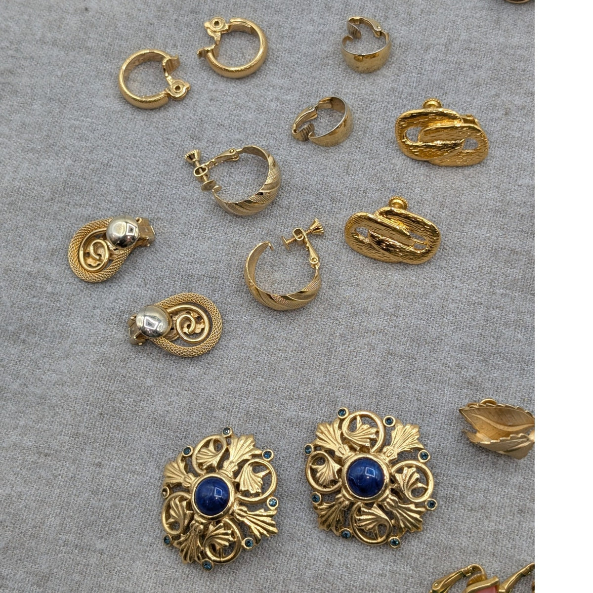 Lot of 18 Pair Signed Vintage Clip On Screw Back Gold & Silver Tone Earrings