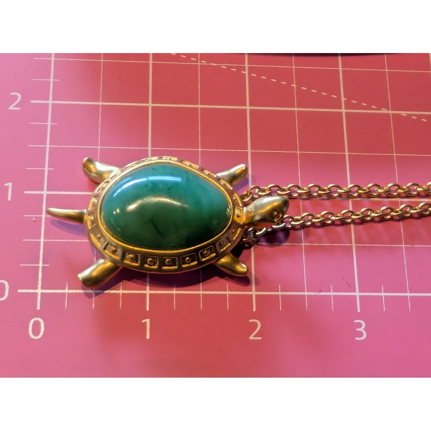 Vintage Avon 1980 Gold Tone Turtle Brooch/Pendant 28" Chain Necklace