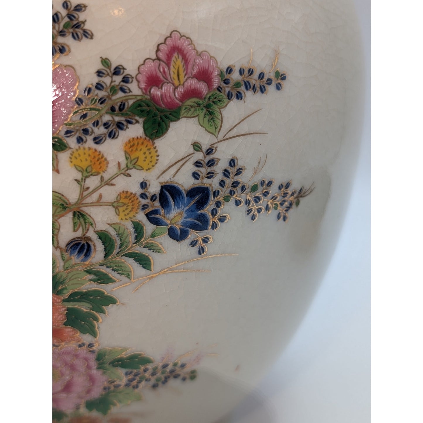 Vintage 1979 Satsuma Japanese Floral Porcelain Vase Urn