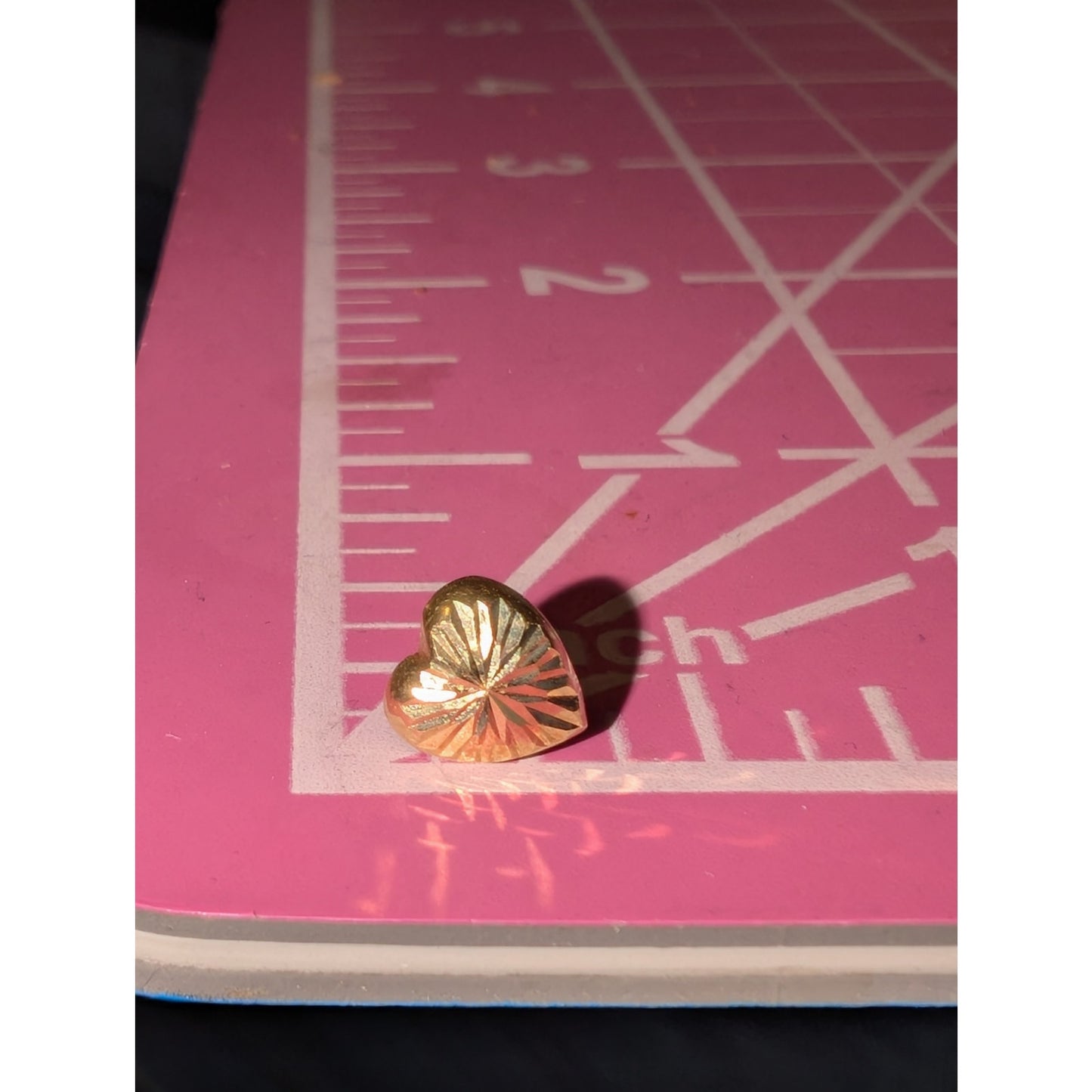 Marked 14K Diamond Cut Puff Heart Post Stud Earrings .41g