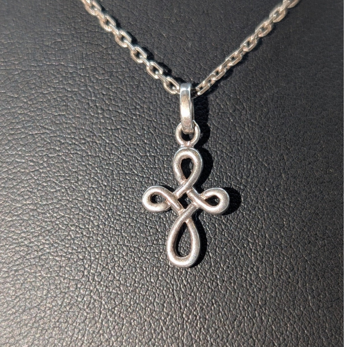 VTG 925 Sterling Infinity Cross Pendant 17.5" Rectangle Chain Link Necklace