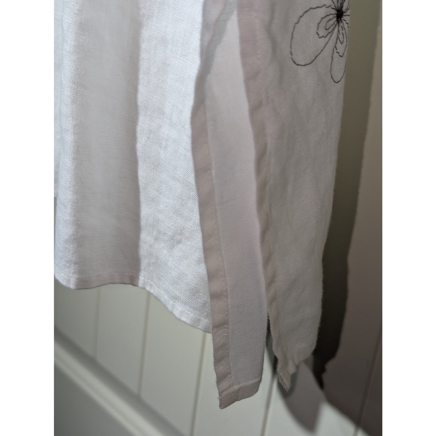 Vtg Richard Malcolm Irish Linen Ecru Embroidered Flowers Button Front Shirt Sz M