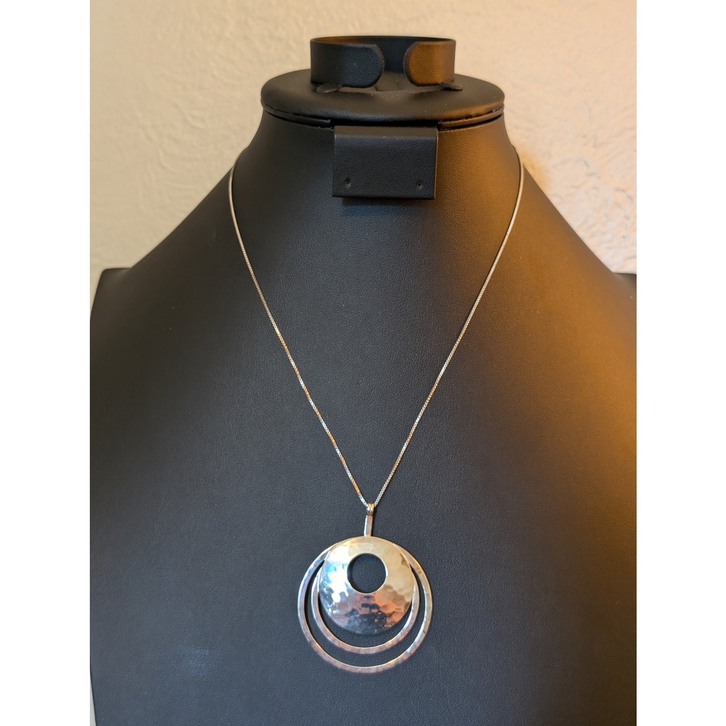 Retired Silpada 925 Sterling Hammered Rings Sterling Silver Pendant Necklace