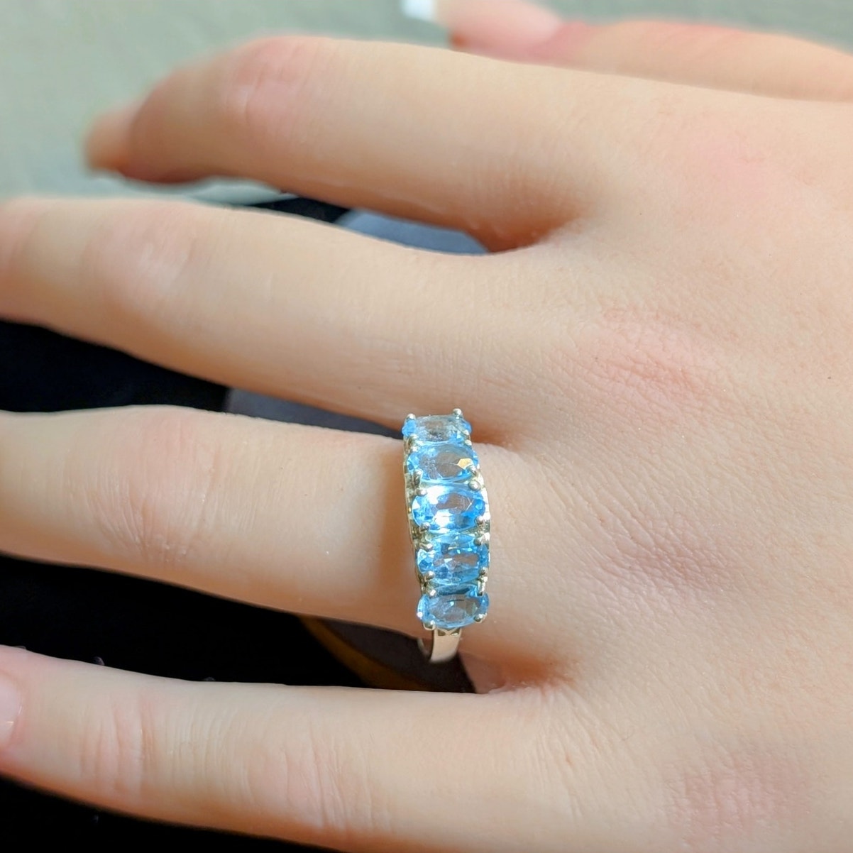 Vintage Five Blue Topaz Heart Shank 925 Sterling Silver Ring Size 9