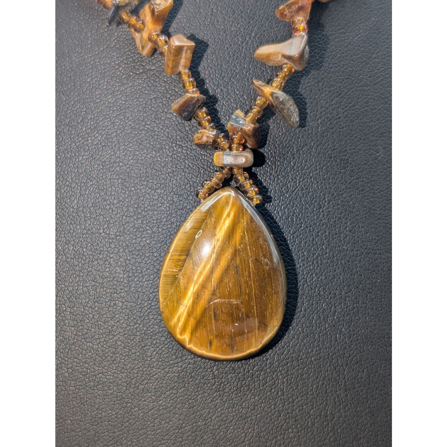 Vintage Tiger's Eye Chip Bead Pendant Barrel Clasp 17" Necklace