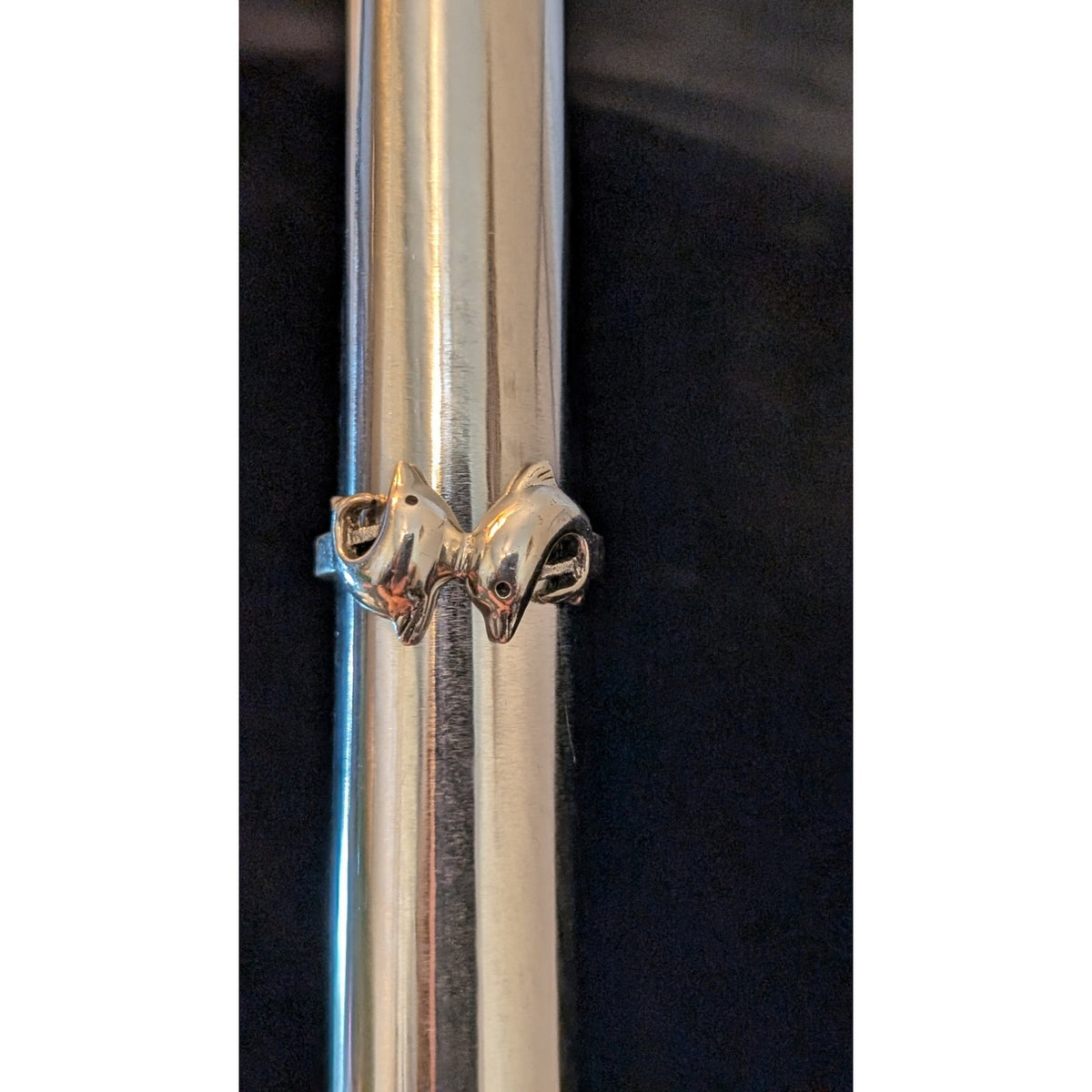 925 Sterling Silver Playful Dolphin Design Ring Size 6.75