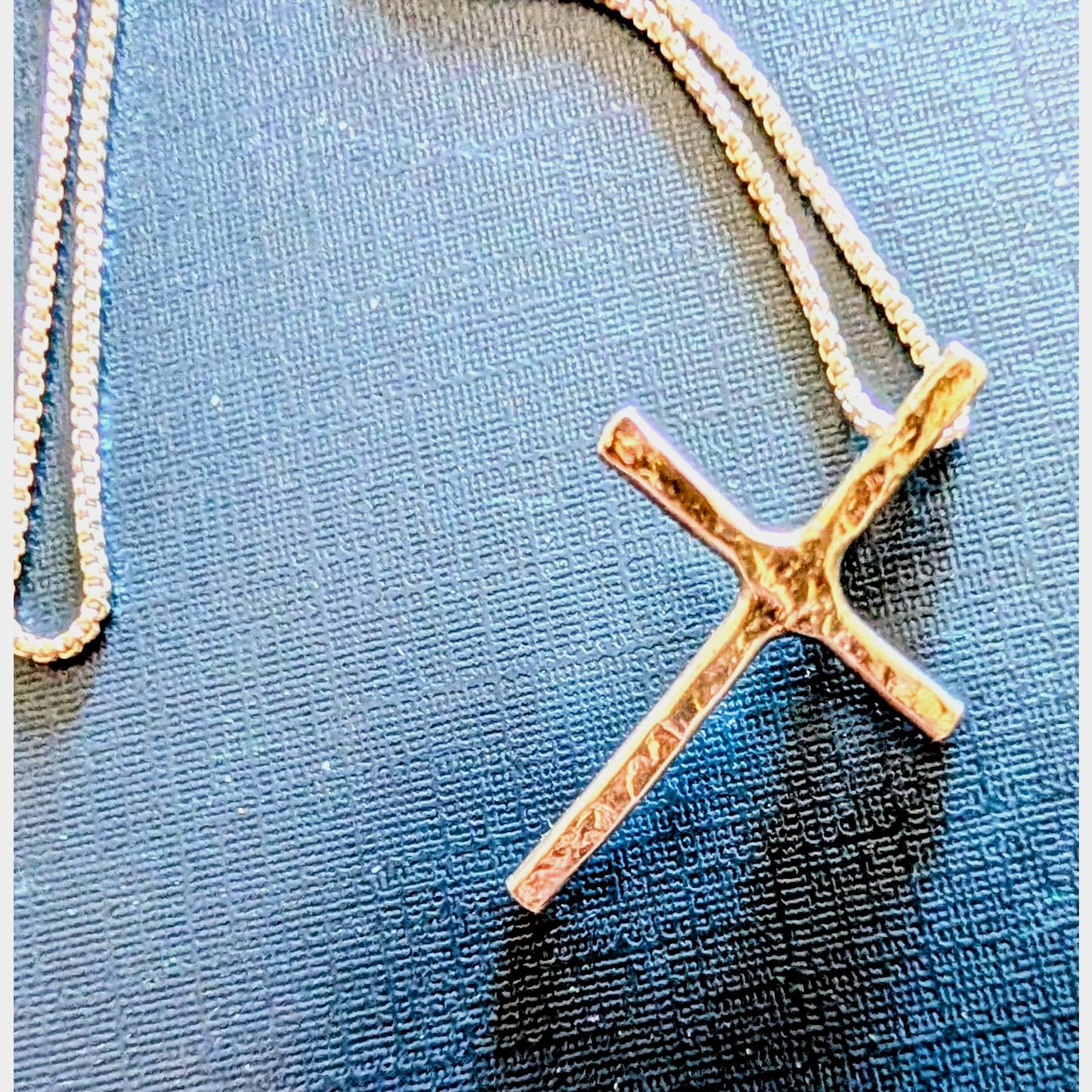 VTG Textured Minimalist Back Bale Sterling Cross Pendant 16" Box Chain Necklace