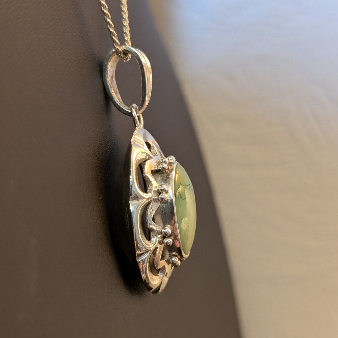 925 Sterling Mint Green Stone Filigree Setting Sterling Rope 20" Chain Necklace