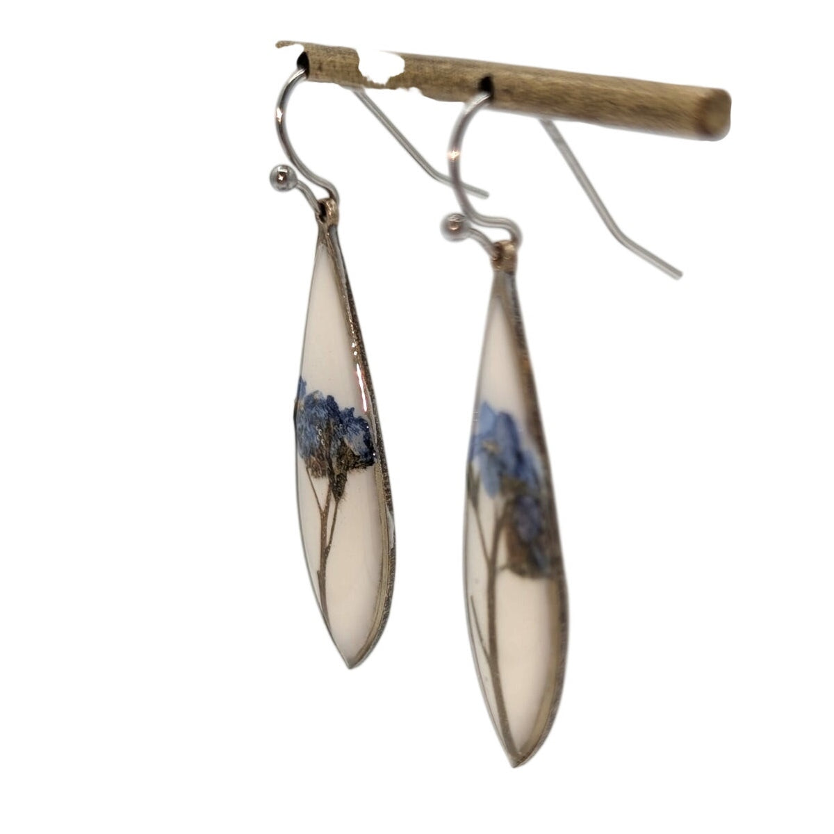 VTG Tiny Forget-Me-Not White Ceramic Teardrop Dangle Ear Wire Earrings