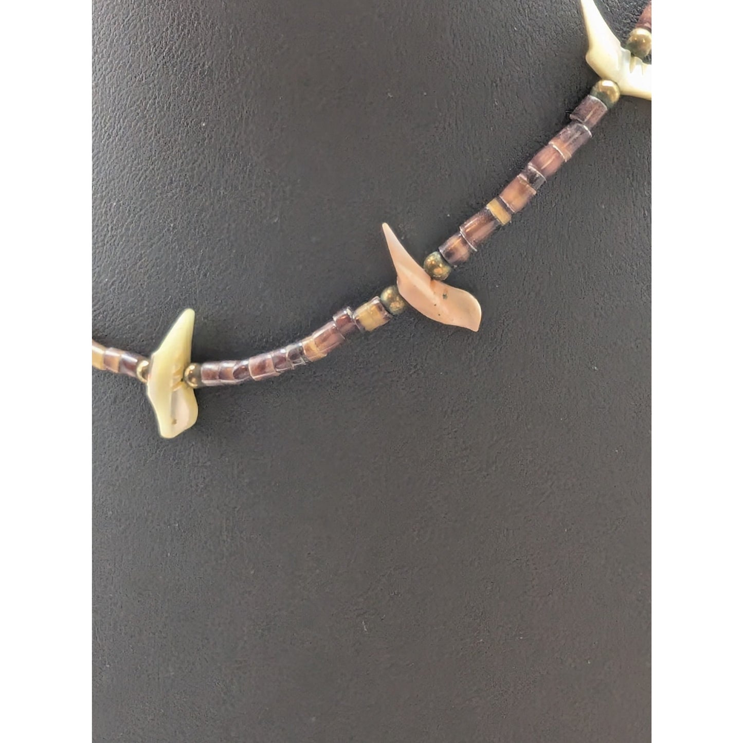Vintage Carved Birds MOP Fetish Heishi Bead Hook Clasp 16" Necklace